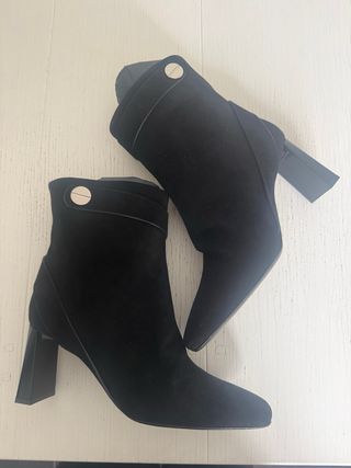 Tronchetto scamosciato Mattia Capezzani nero