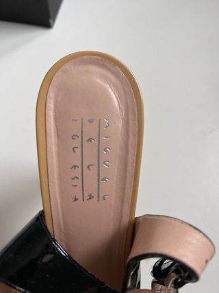 Tacones charol blanco y negro