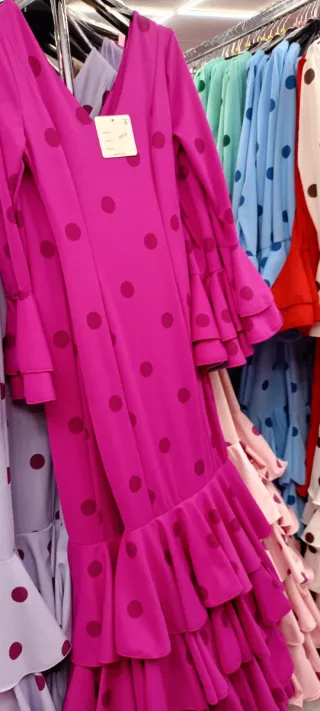 Traje de flamenca blanco y rojo