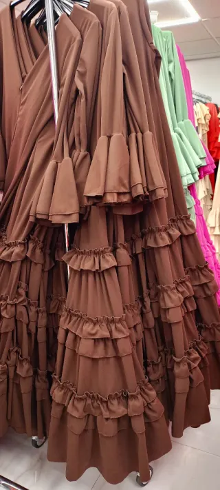 Traje de flamenca blanco y rojo