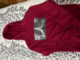 Sudadera Mister Tee Roja con Estampado