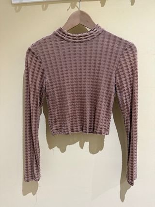 Top rosa manga larga estampado texturizado