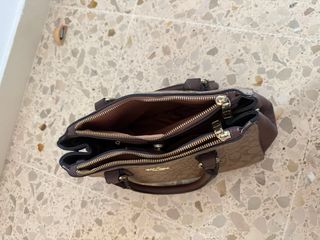 Bolso Coach Marrón con detalles en Dorado