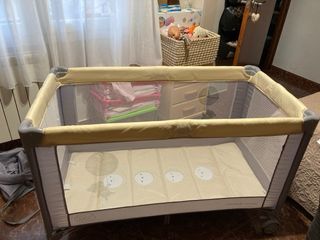 Cuna de viaje para bebé sin usar