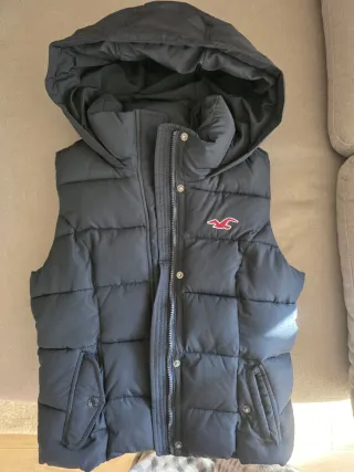 Chaleco chica Hollister Negro con Capucha