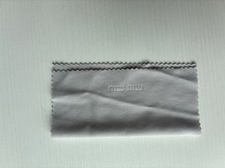 Gafas de sol Miu Miu negras