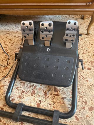 Volante logitech G923+silla simulacion