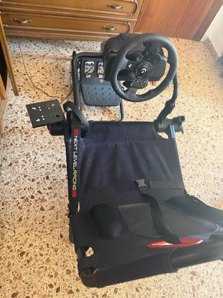 Volante logitech G923+silla simulacion