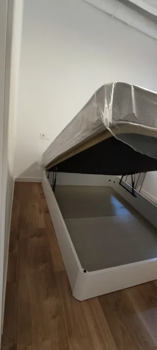 Vendo 2 colchones de grafeno de 150x200 y canapés.