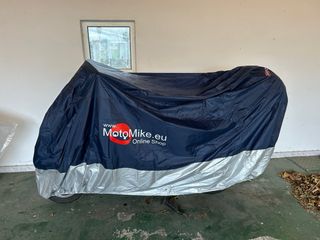 Suzuki Burgman UH200 Negra