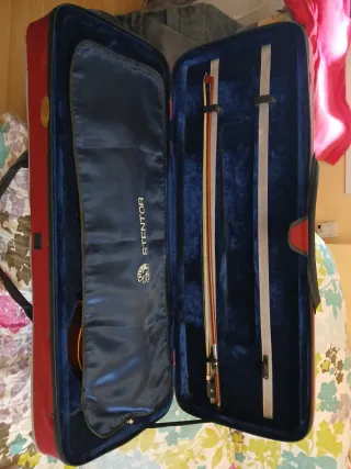 Viola StentorII. De 15 pulgadas, con funda y arco