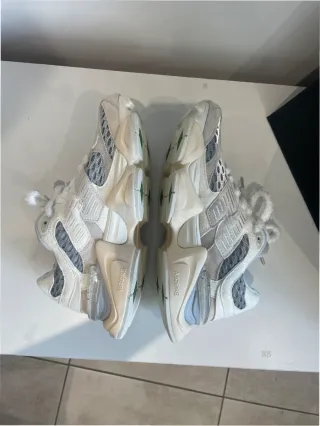 New Balance 9060 Verde/Blanco Talla 39.5