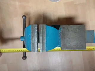 Tornillo de banco azul