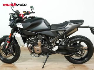 HUSQVARNA SVARTPILEN 801