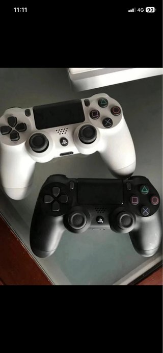 PS4 Pro 1TB Destiny + 2 Mandos + 4 Juegos