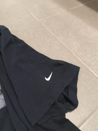 Camiseta Nike Baloncesto Negra Estampada