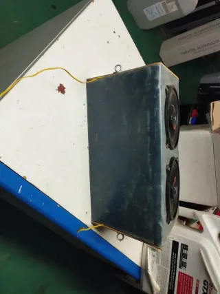 Altavoz para coche o minicadena