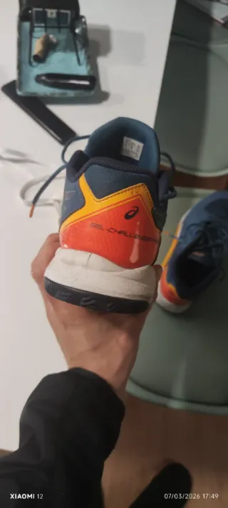 Zapatillas Asics Talla 43. Azul/Naranja