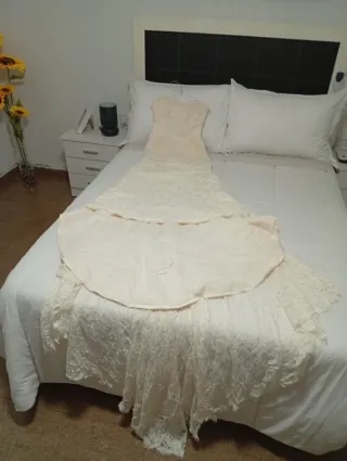 Vestido de Novia con Velo. Urge vender