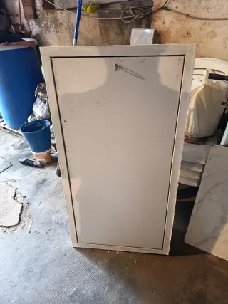 Escalera escamoteable de hierro