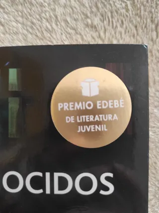 DESCONOCIDOS: Premio EDEBÉ de Literatura Juveni...