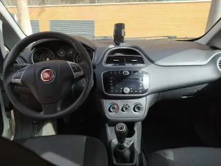 FIAT Punto 2017 en Alquiler