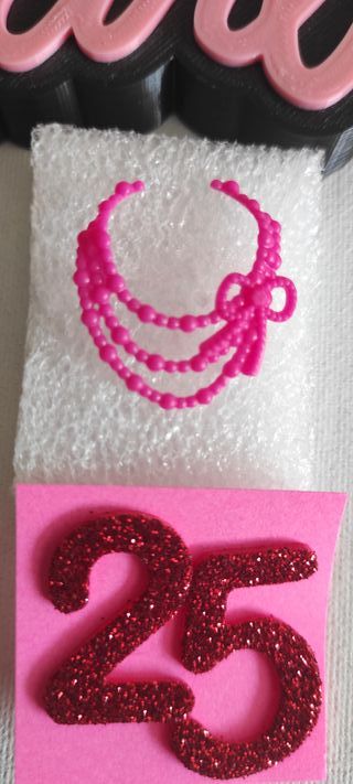 Set di abbigliamento e accessori per Barbie o simili