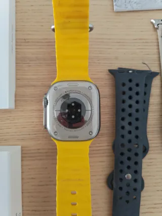 Apple Watch Ultra 1 con correas
