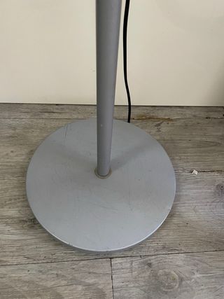 Lámpara de pie moderna IKEA ÅRSTID.