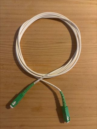 Cable Fibra Óptica Blanco