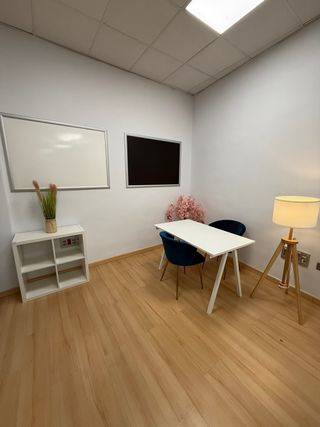 Se alquila oficina Albolote