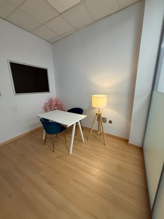 Se alquila oficina Albolote