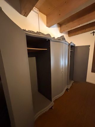 Armario vintage madera gris