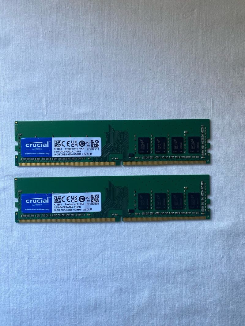 2x Crucial 16GB DDR4 3200MHz UDIMM NUEVOS