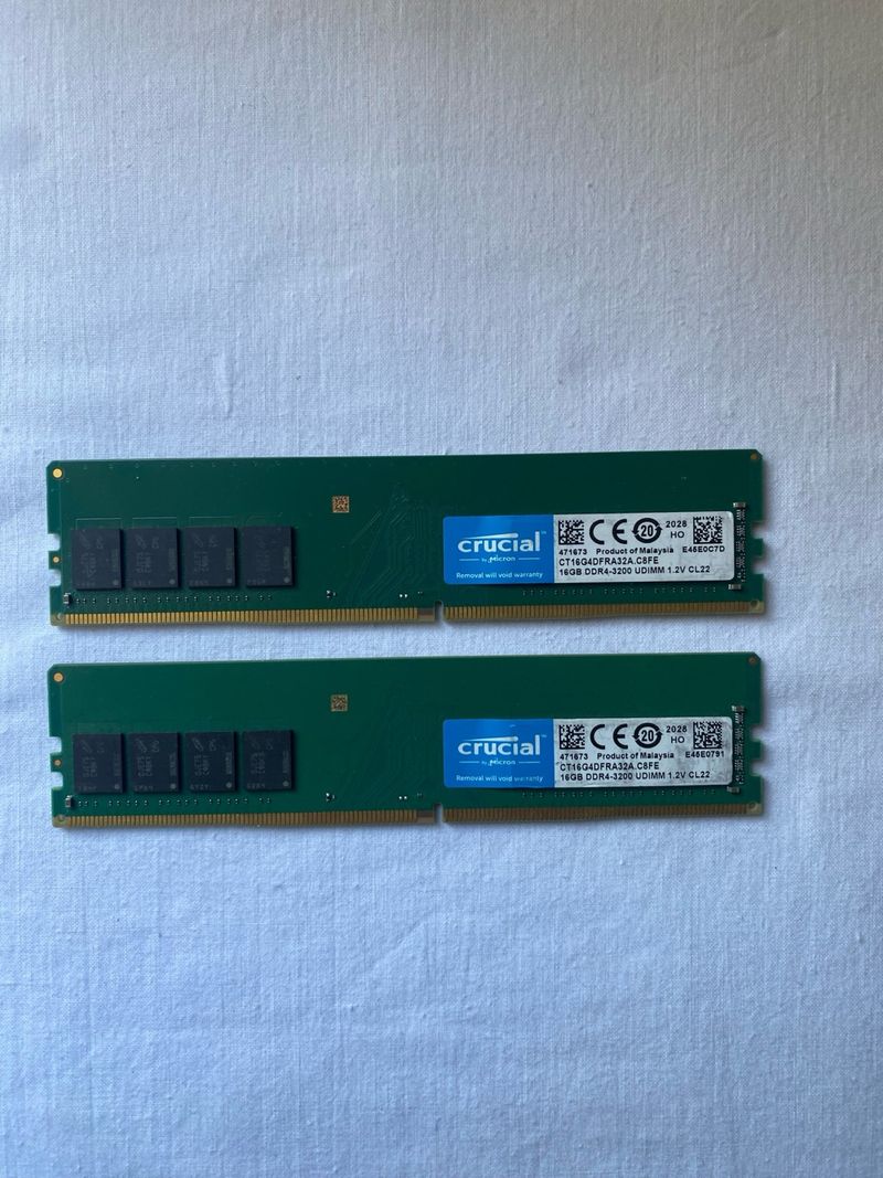 2x Crucial 16GB DDR4 3200MHz UDIMM