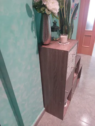 Estantería modular madera.