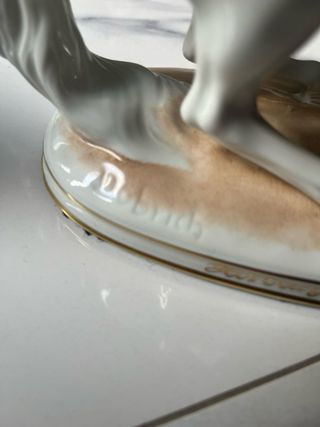 Porcelana Viena Caballo Levade Firmado