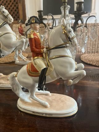 Porcelana Viena Caballo Levade Firmado