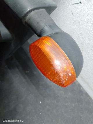Portatarga Yamaha FZ6 600 2004-2007 con frecce