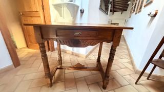 Mesa escritorio antigua de madera