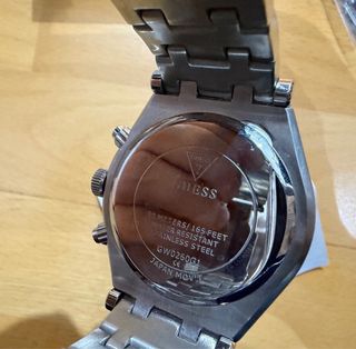 Reloj Guess plateado