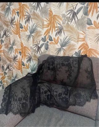 Mantilla negra encaje