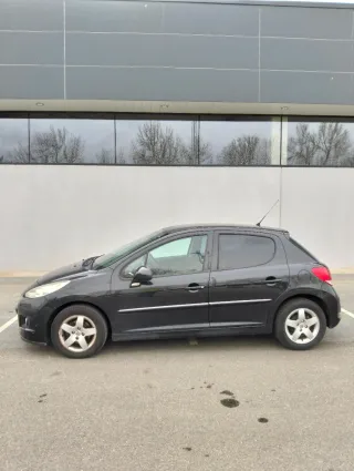 Peugeot 207 2012