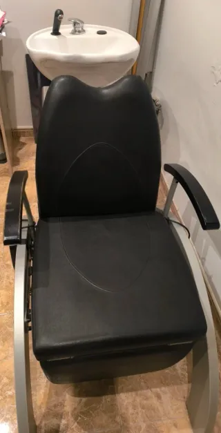 Lavacabezas con Sillón  reclinable y taburete