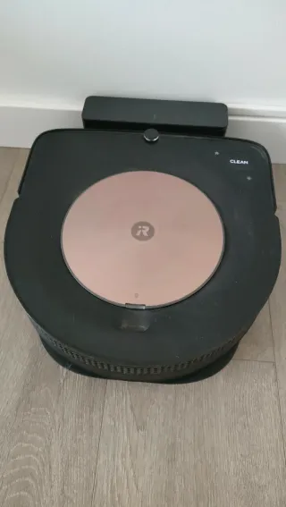 iRobot Roomba s9 con recambios y en buen estado