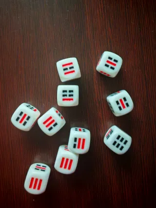 10 dados I Ching