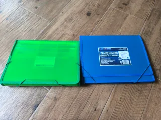 dos Carpetas  clasificadora 12 divisiones