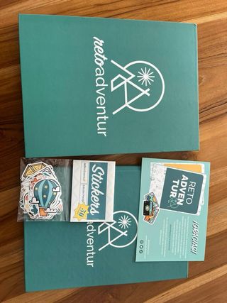 Reto Adventur Caja y Stickers