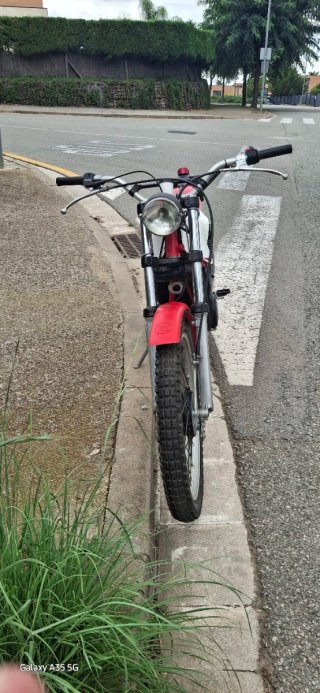 Montesa COTA 242 Trial Roja/Blanca