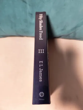 Fifty Shades Freed: Book Three of the Fifty Sha...